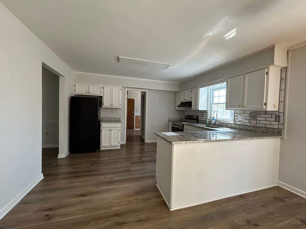3402 Williamsburg Dr photo