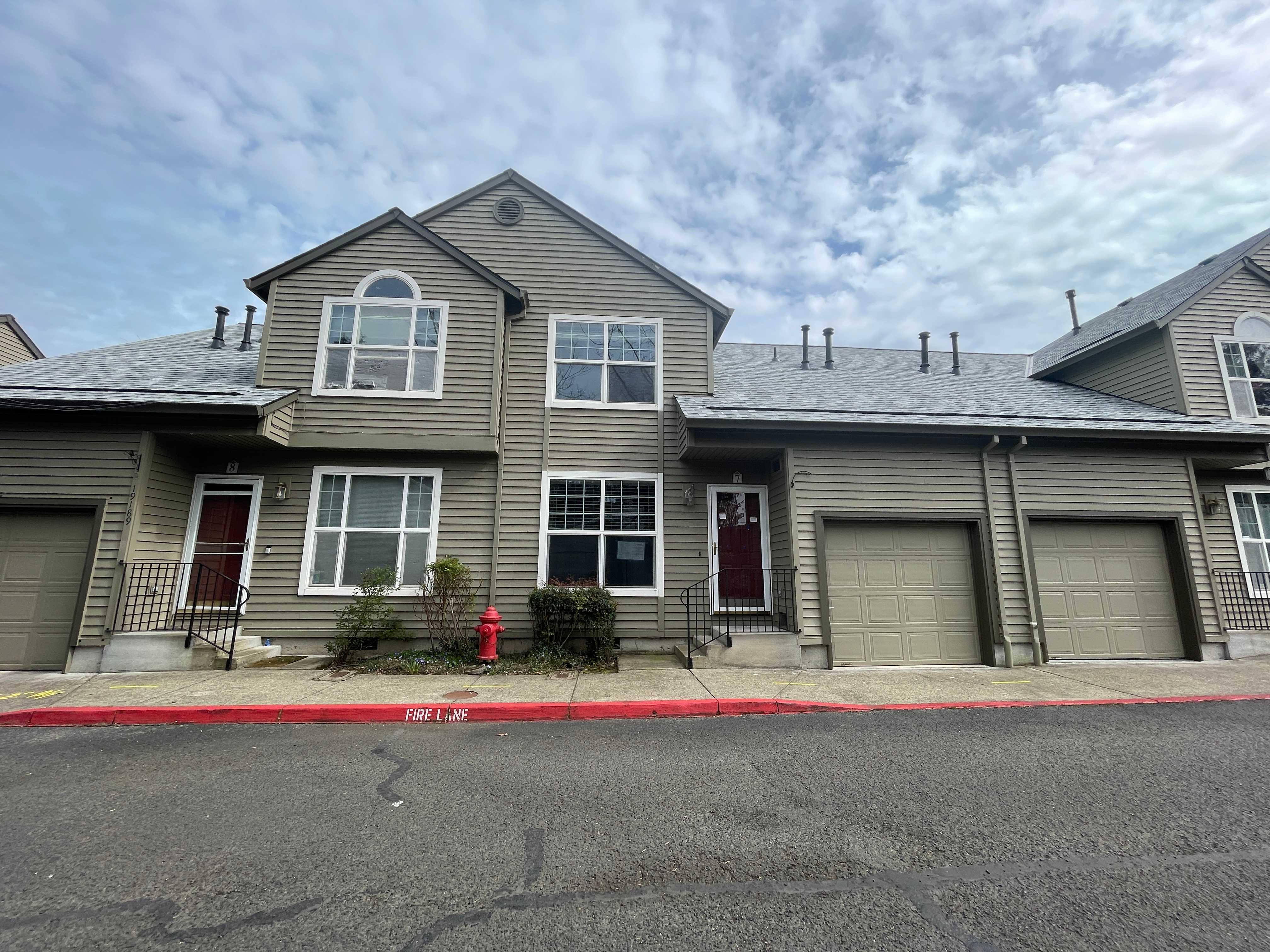 Photograph of 19189 Se Yamhill St, Portland, OR 97233