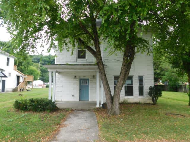 329 Holmes St