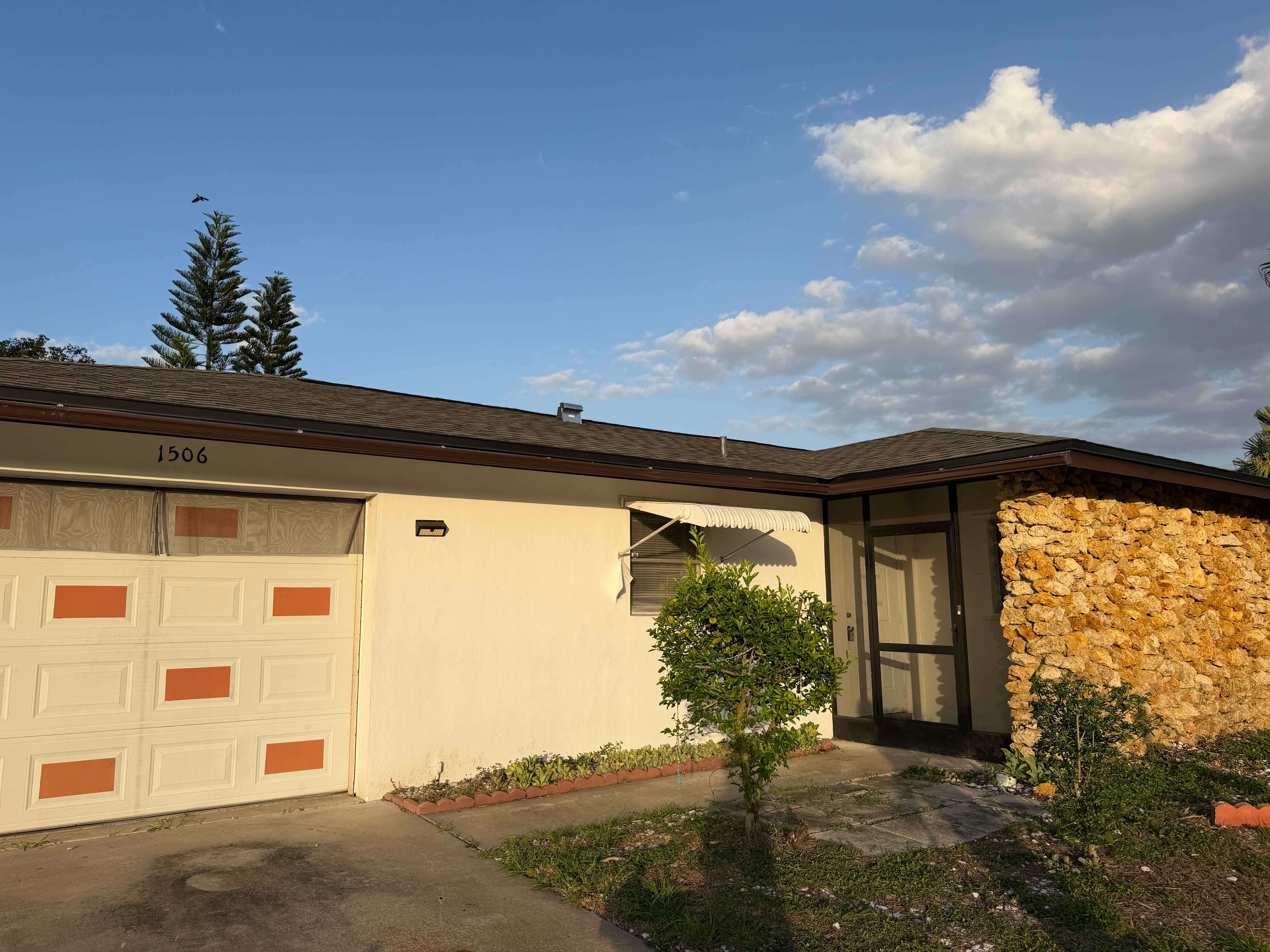 Single Family Home 2BR 2BA — 1506 Canal St, Lehigh Acres, FL