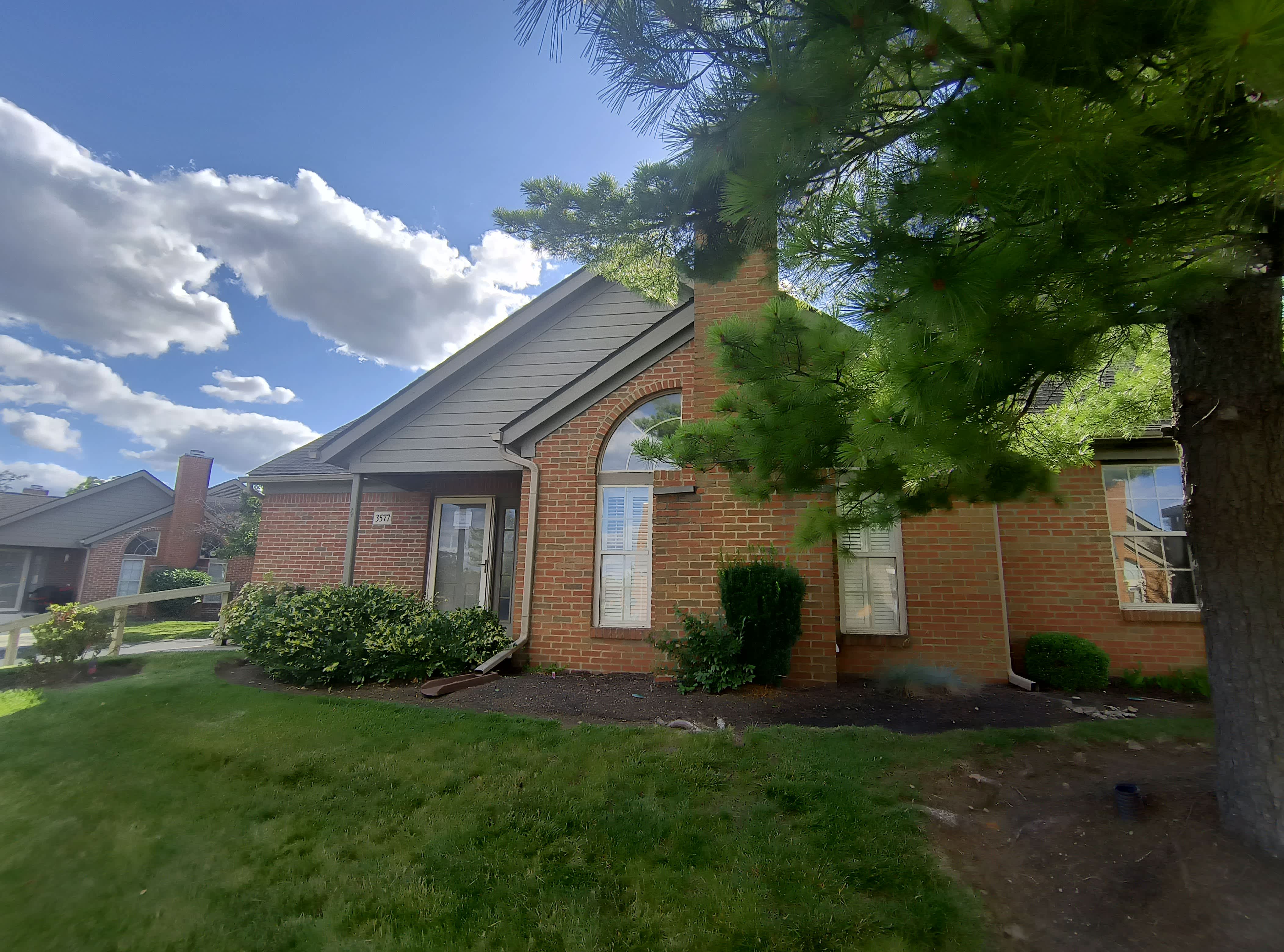 Condo 2BR 2BA - 3577 Hunters Crossing Dr, Grove City, OH