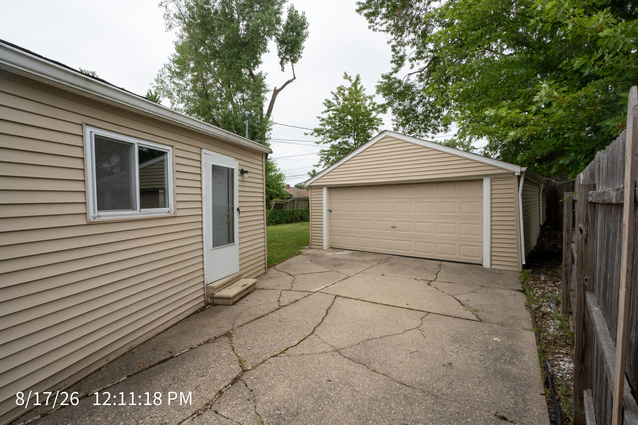 25143 Fern St photo