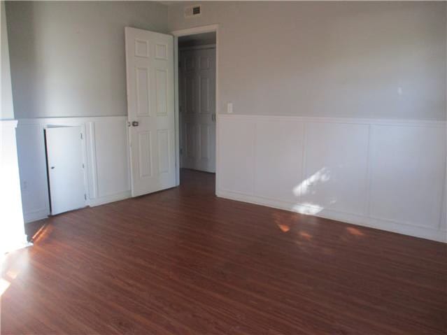 300 Lakeview Cir photo