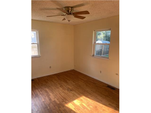 511 Sunset Cir photo