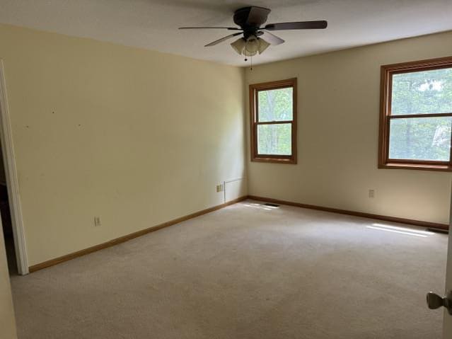 200 Wagonwheel Dr photo