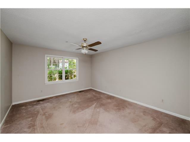 2220 Williamsburg Dr photo