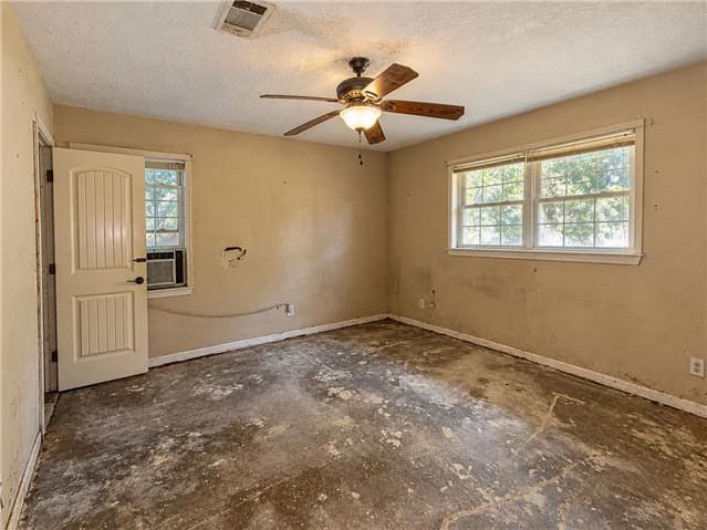 13910 Calhoun Rd photo