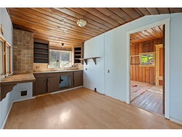 31500 Lake Shore Dr photo