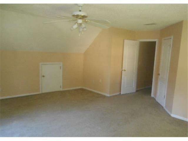 429 Rosewood Cir photo