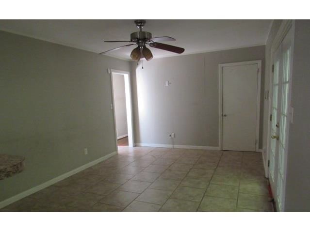 704 Sundale Dr photo