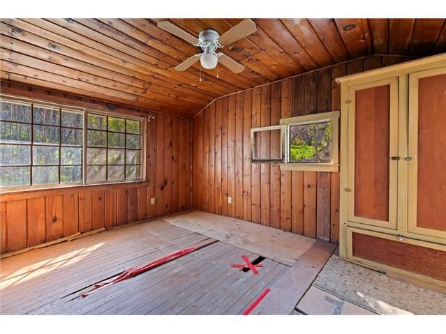 31500 Lake Shore Dr photo