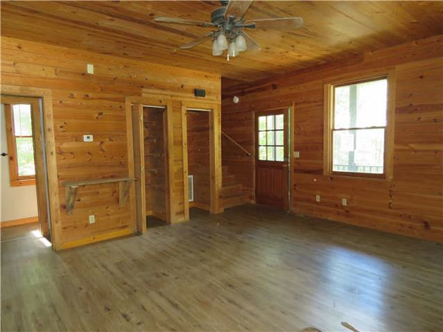 245 Eagle Ridge Dr photo