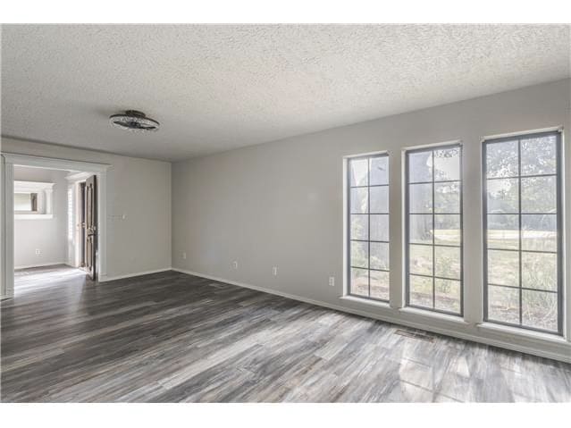 2824 Nichols Rd photo
