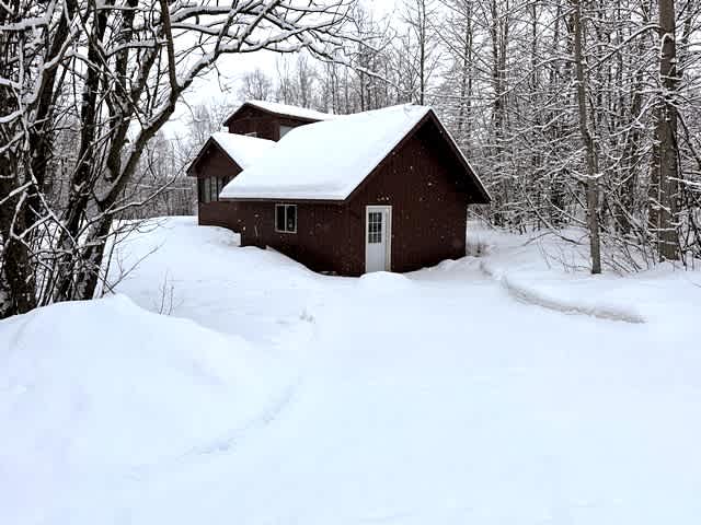 Single Family Home 3BR 2BA — 21220 Monron St, Chugiak, AK