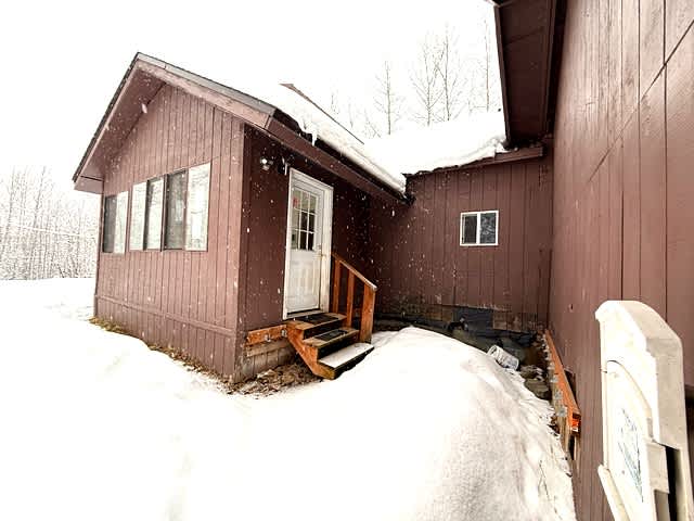 21220 Monron St photo