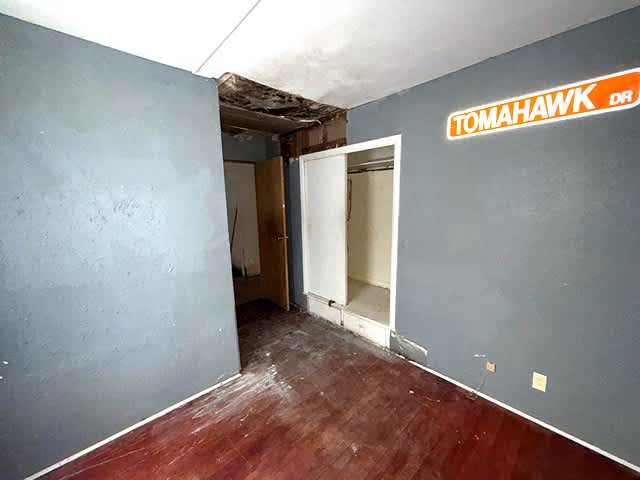21220 Monron St photo