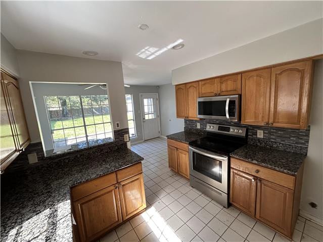 61 Grand Canyon Dr photo