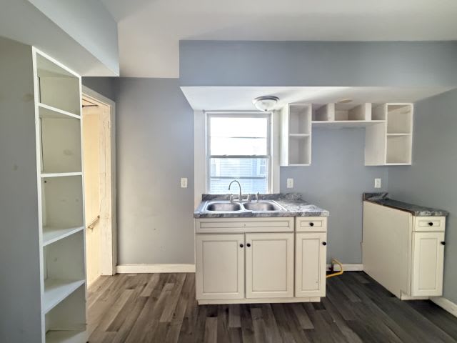 547 Seymour Ave photo