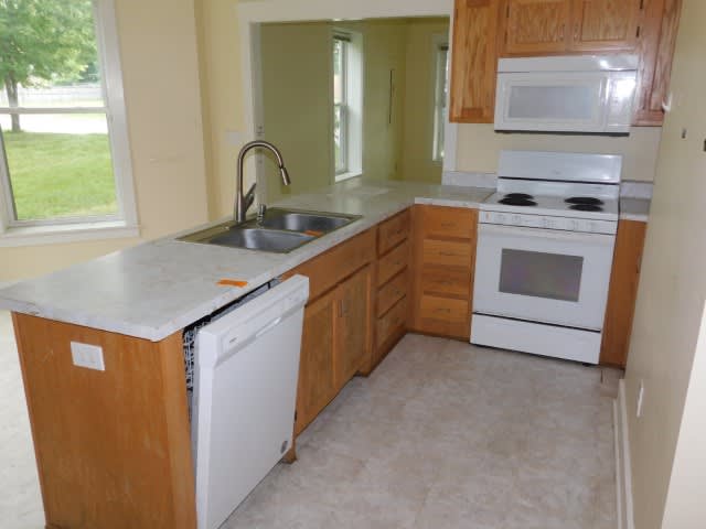 329 Holmes St photo