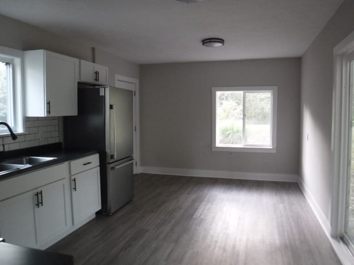 696 30th St photo