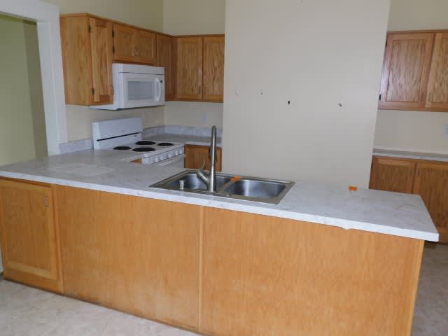 329 Holmes St photo