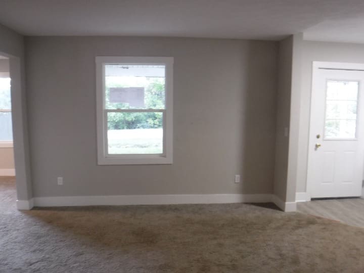 696 30th St photo