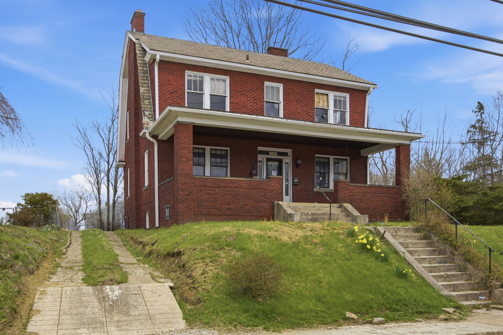 Photograph of 2900 Middletown Rd, Pittsburgh, PA 15204