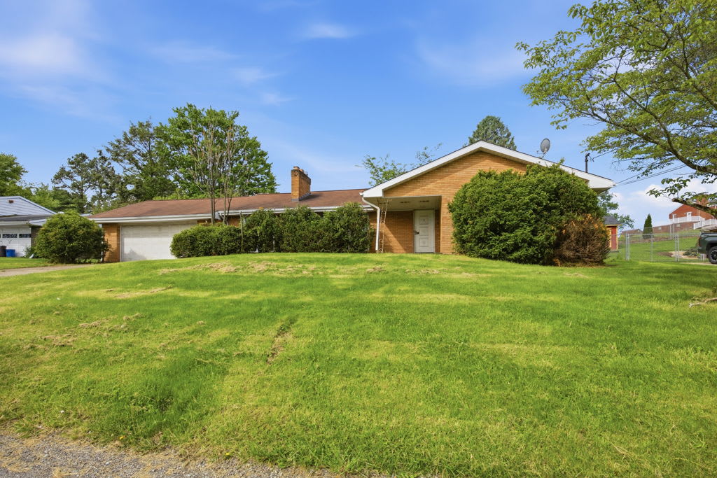 4104 Burnsire Dr photo