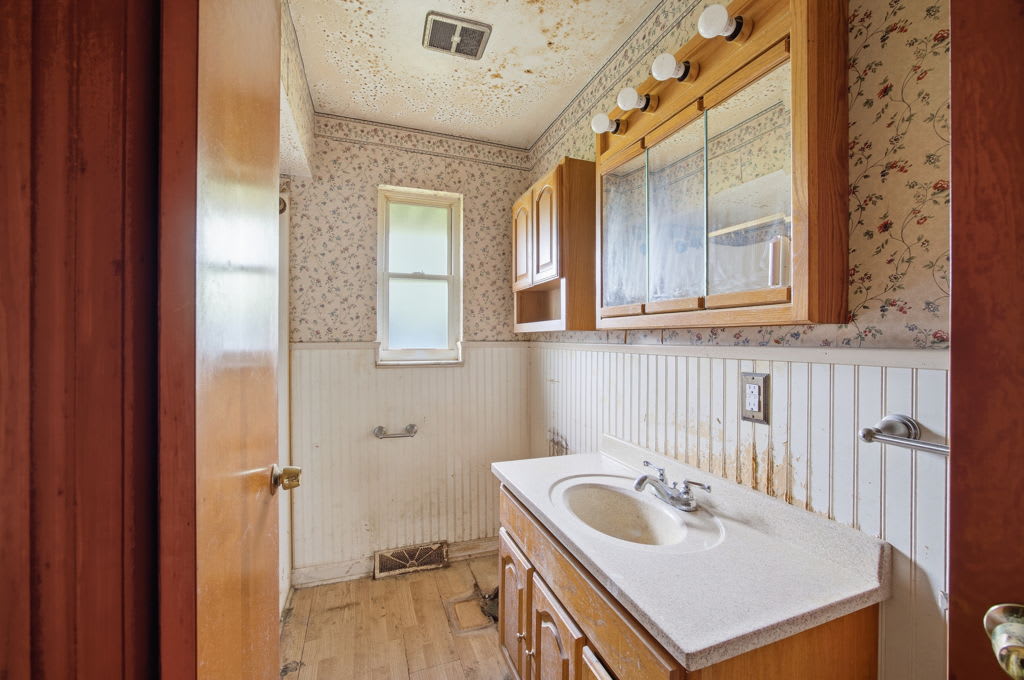 4104 Burnsire Dr photo