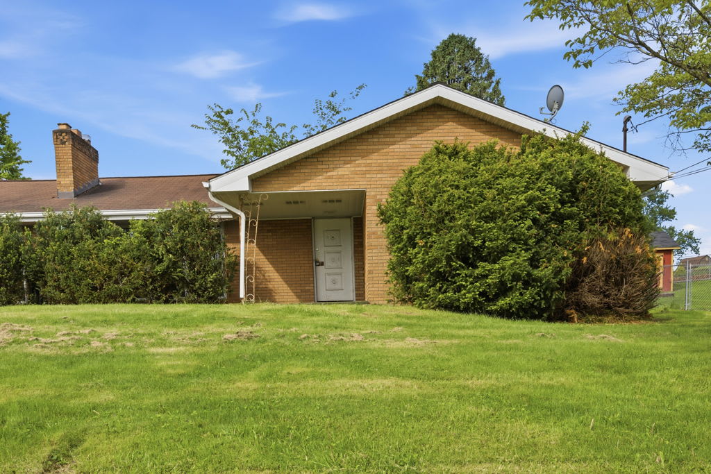 4104 Burnsire Dr photo