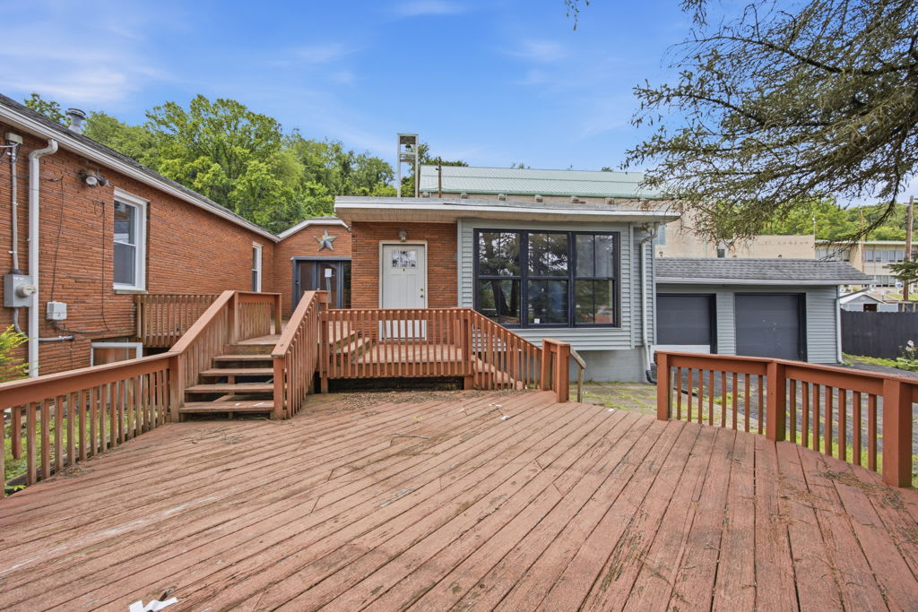 1664 Fawcett Ave photo