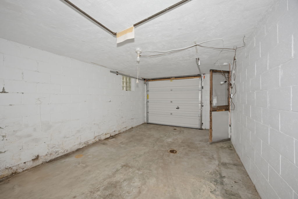 1391 Laketon Rd photo