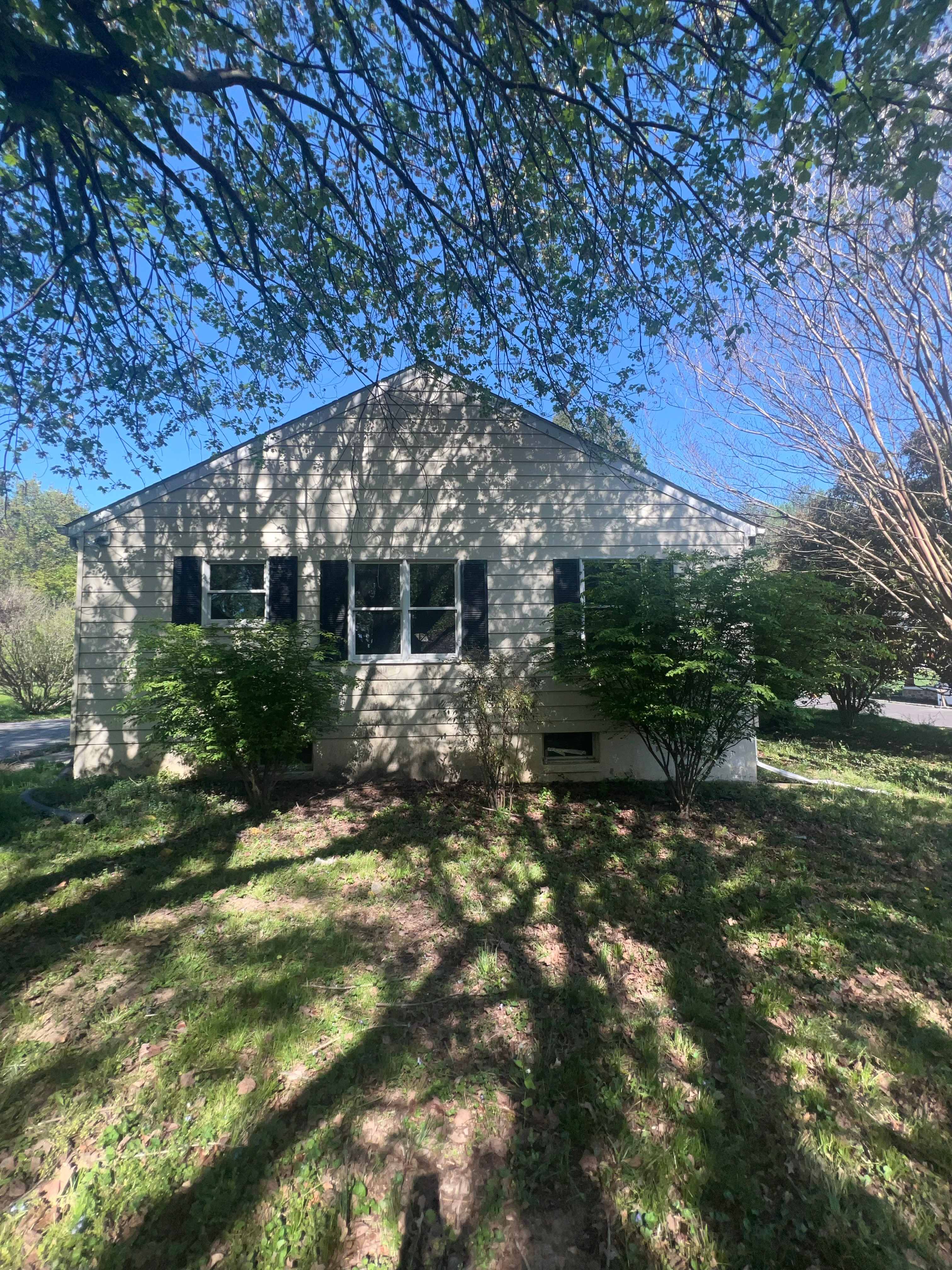 3224 Saint Johns Ln photo