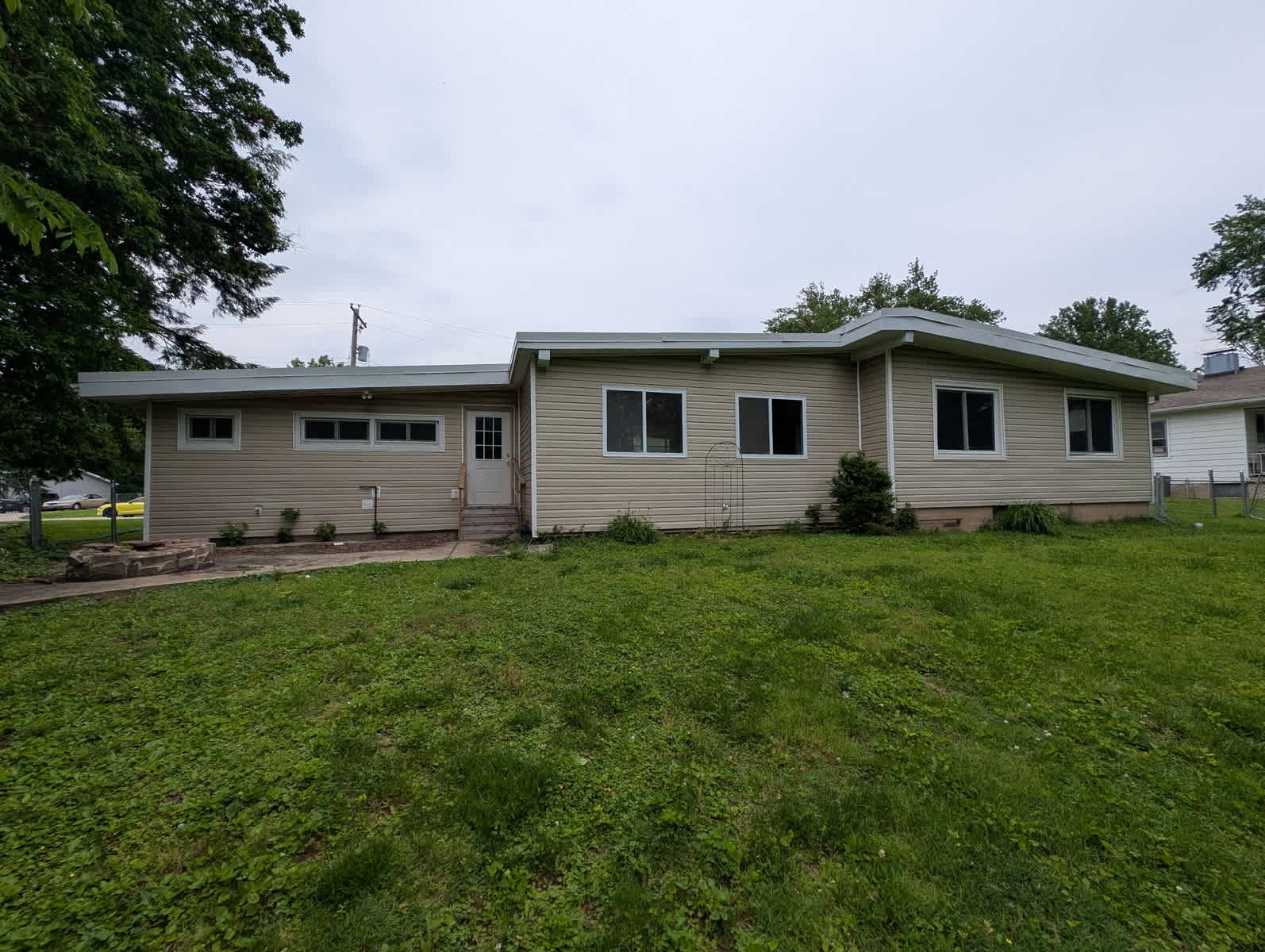 34 Wilshire Dr photo