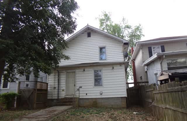 1932 Adams Ave photo