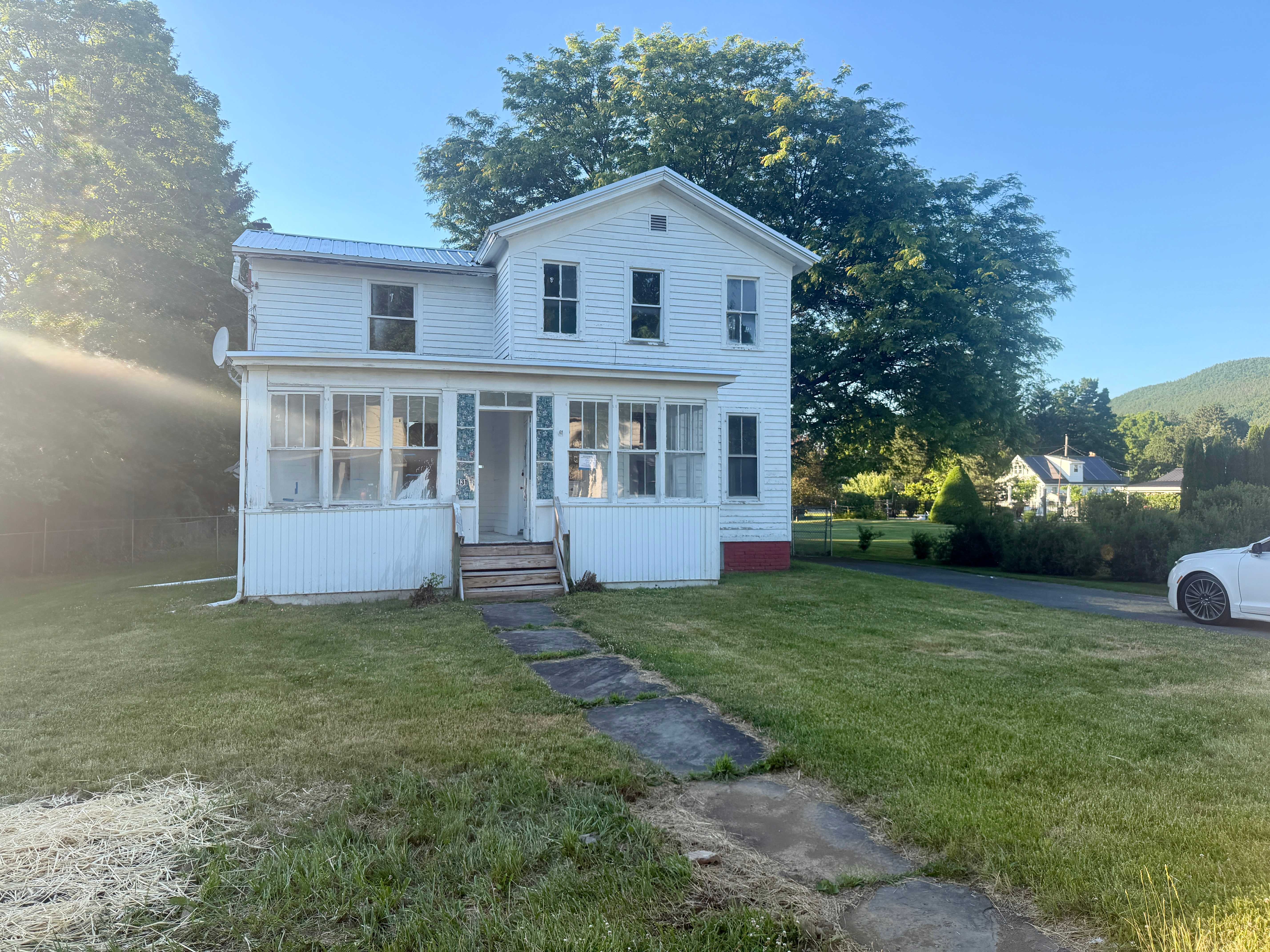 Single Family Home 3BR 1BA - 131 Grove Street, Middleburgh, NY