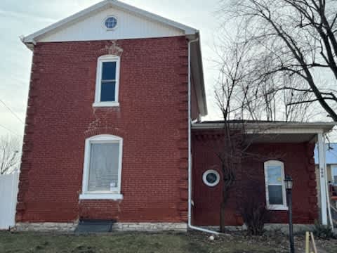 Photograph of 908 Spruce St, Quincy, IL 62301