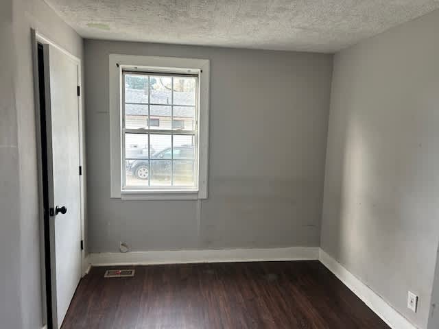 4722 Warwick St photo