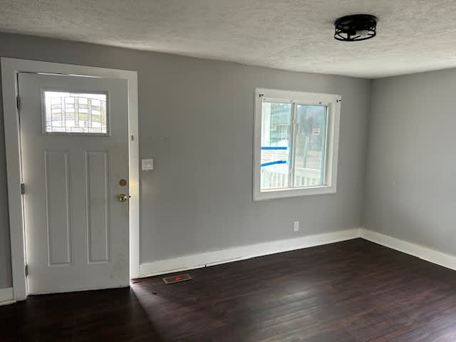 4722 Warwick St photo