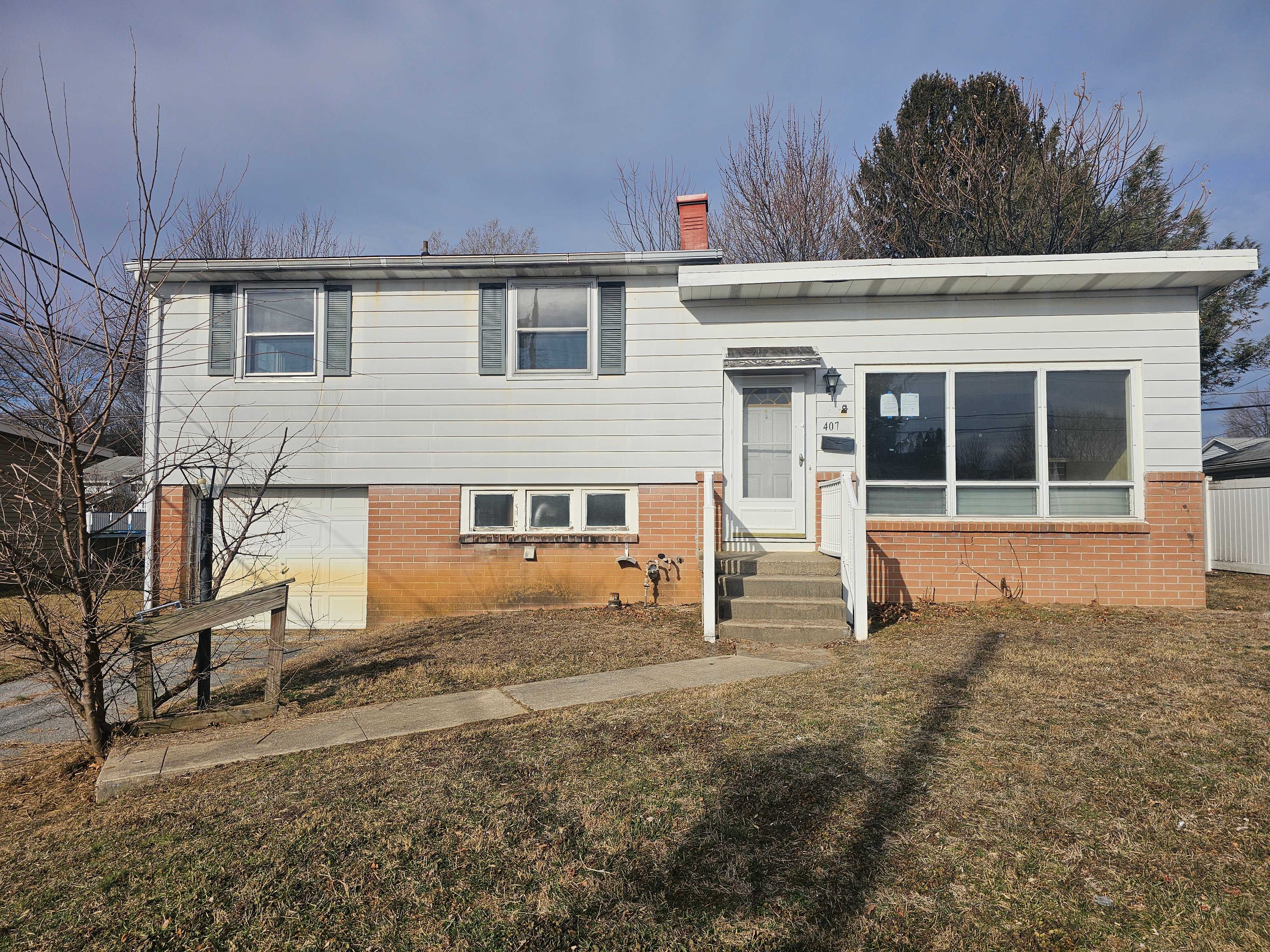 HUD Home — 407 E Elm St, Lebanon, PA 17042 — photo 1