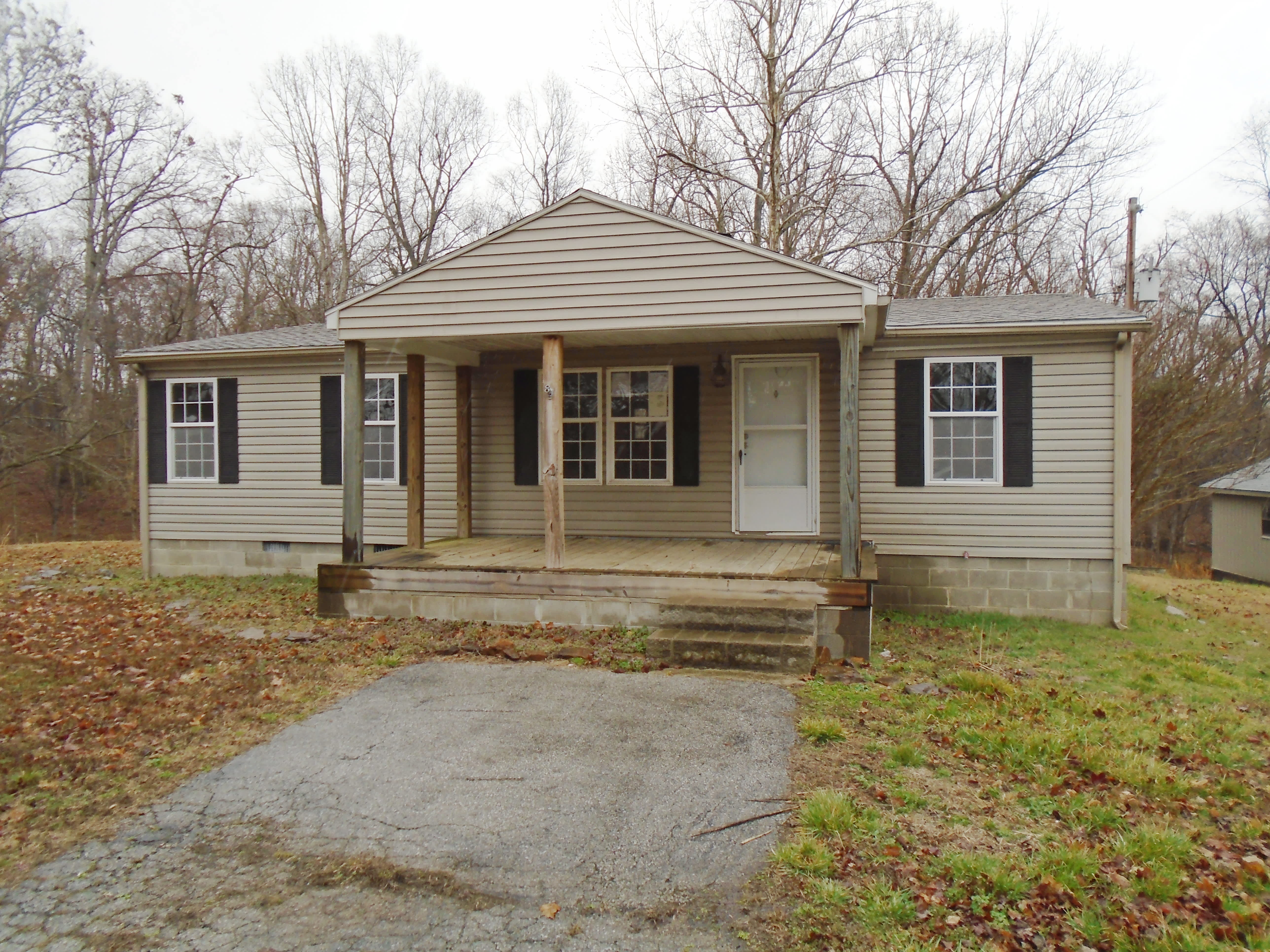 HUD Home — 4138 Dripping Springs Rd, Princeton, KY 42445 — photo 1