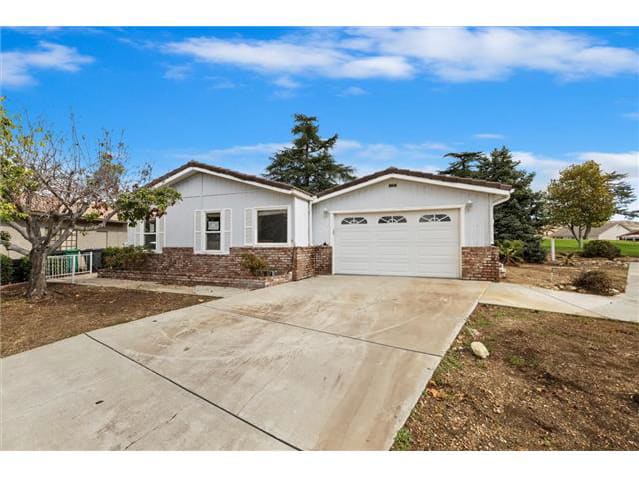 HUD Home — 40944 Lincoln Pl, Cherry Valley, CA 92223 — photo 1