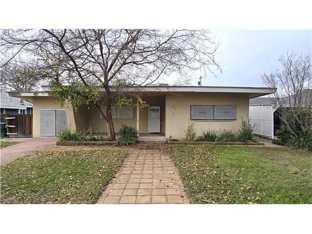 HUD Home — 3015 N Adoline Ave, Fresno, CA 93705 — photo 1