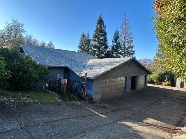 HUD Home — 582 River Oaks Dr, Redding, CA 96001 — photo 1