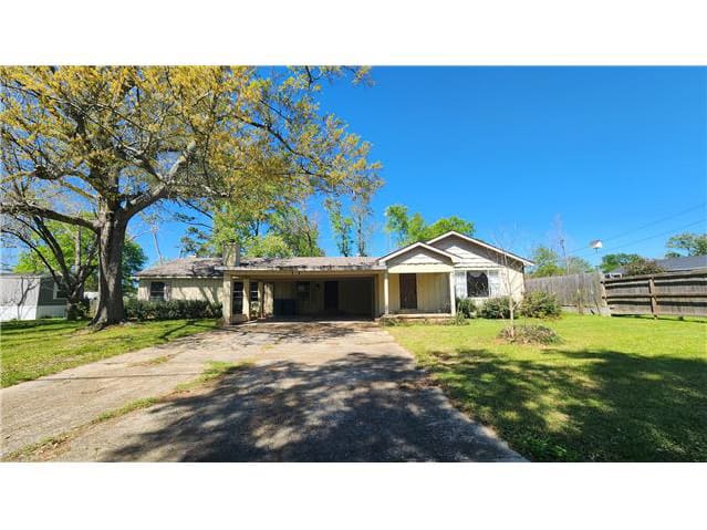 HUD Home — 945 Myrtle St, Dequincy, LA 70633 — photo 1