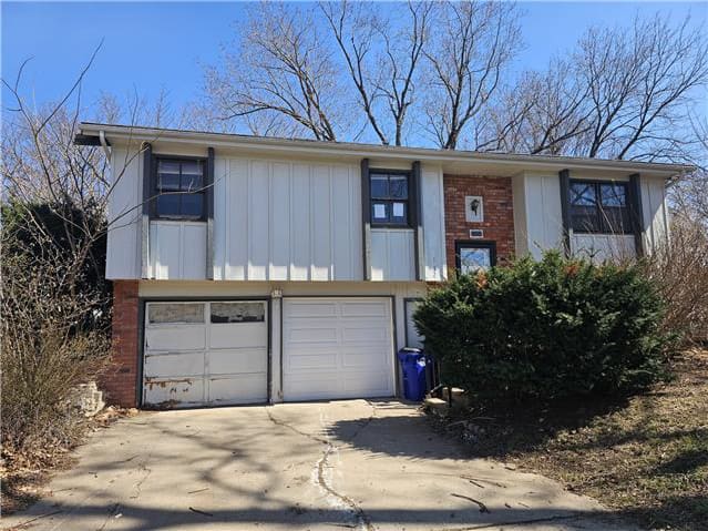 HUD Home — 1632 S Kenwood St, Olathe, KS 66062 — photo 1