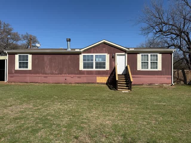HUD Home — 510 W Maple St, Nocona, TX 76255 — photo 1