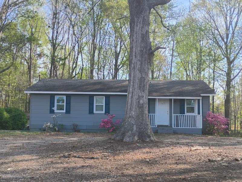 HUD Home — 986 N Arant St, Pageland, SC 29728 — photo 1