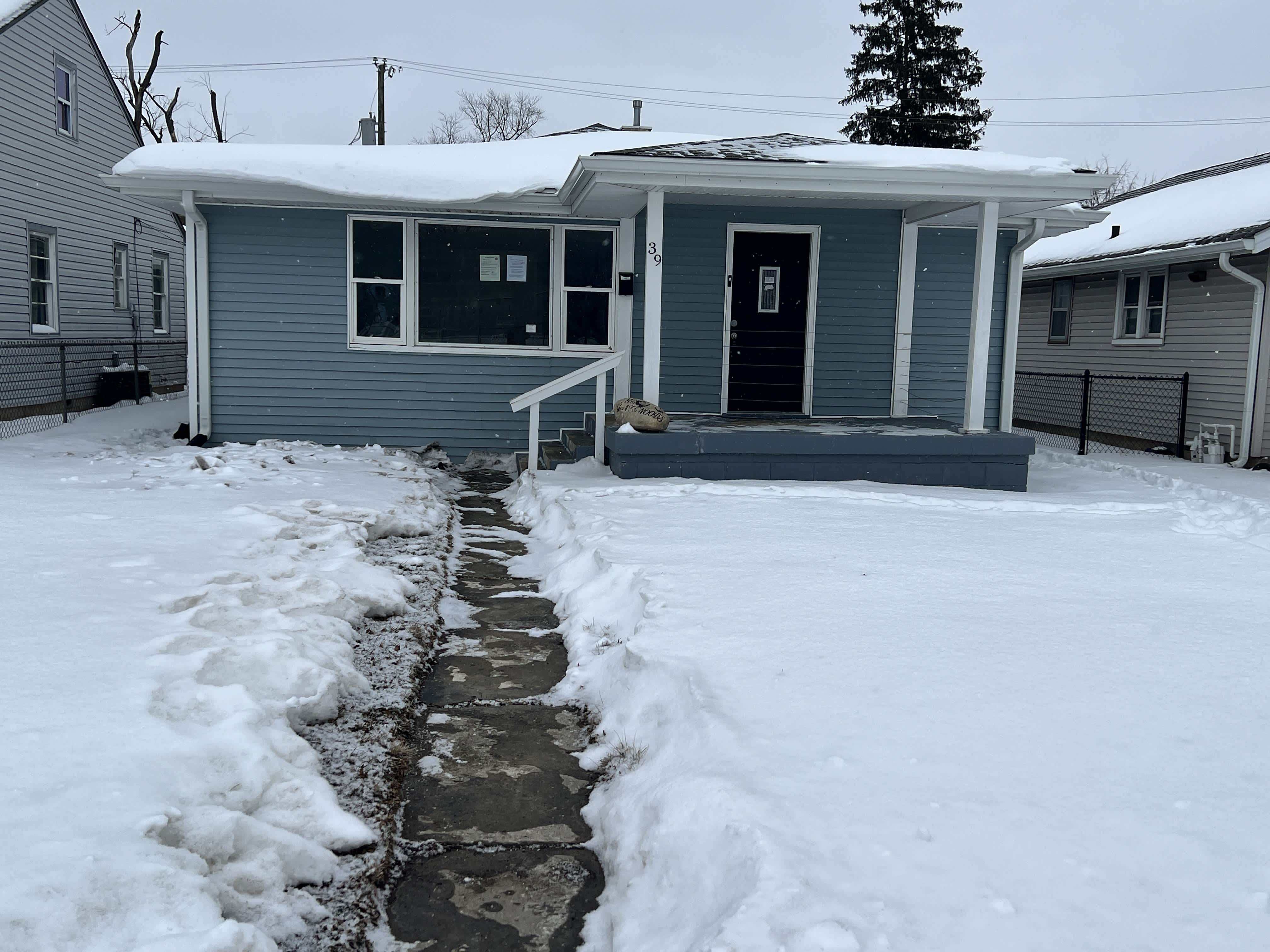 HUD Home — 39 N 18th Ave, Beech Grove, IN 46107 — photo 1
