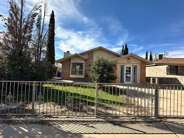 HUD Home — 1587 Whistler Ln, El Paso, TX 79936 — photo 1